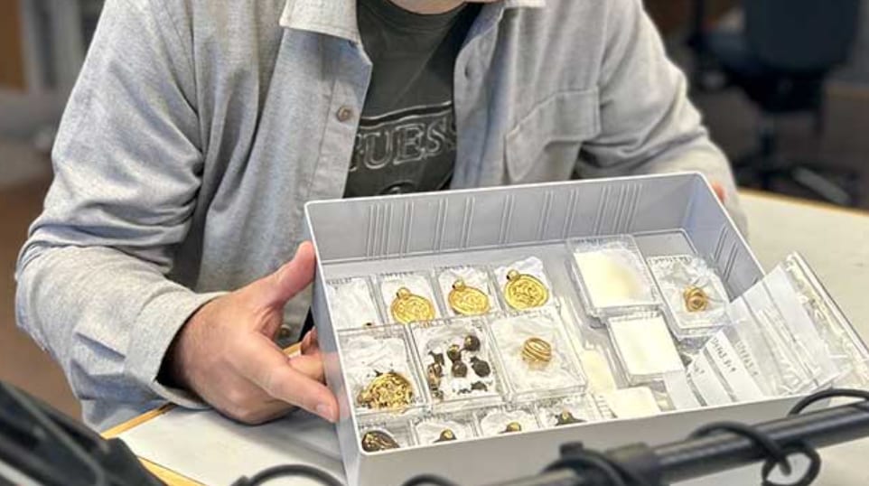 Newbie Detectorist Found 5th-Century Gold Pendants