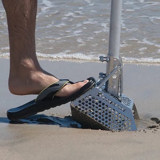 QUEST Scoopal Sand Scoop in use on wet sand